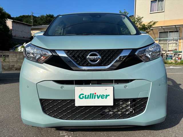日産 デイズ X 福岡県 2020(令2)年 1.8万km ダークグレーM オーディション（AM/FM/CD/AUX）/アイドリングストップ/コーナーセンサー/アラウンドビューバックモニター/オートライト/純正アルミホイール/プッシュスタート/スペアキー×１/電格ミラー/保証書/取扱説明書