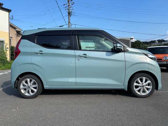 日産 デイズ X 福岡県 2020(令2)年 1.8万km ダークグレーM オーディション（AM/FM/CD/AUX）/アイドリングストップ/コーナーセンサー/アラウンドビューバックモニター/オートライト/純正アルミホイール/プッシュスタート/スペアキー×１/電格ミラー/保証書/取扱説明書