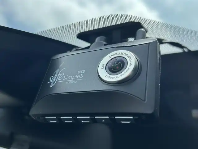 トヨタ ヴォクシー ZS 煌Ⅲ 鹿児島県 2021(令3)年 5.6万km ブラック トヨタセーフティセンス/純正１０型ＳＤナビ/フルセグＴＶ/ＤＶＤ再/ＢＴオーディオ/前後ドラレコ/バックカメラ/ＥＴＣ/ＷＡＣ/ハーフレザー/両側電動スライドドア/ＰＫＳＢ/ＬＥＤヘッド/純正１６ＡＷ