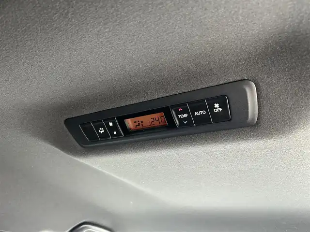 トヨタ ヴォクシー ZS 煌Ⅲ 鹿児島県 2021(令3)年 5.6万km ブラック トヨタセーフティセンス/純正１０型ＳＤナビ/フルセグＴＶ/ＤＶＤ再/ＢＴオーディオ/前後ドラレコ/バックカメラ/ＥＴＣ/ＷＡＣ/ハーフレザー/両側電動スライドドア/ＰＫＳＢ/ＬＥＤヘッド/純正１６ＡＷ