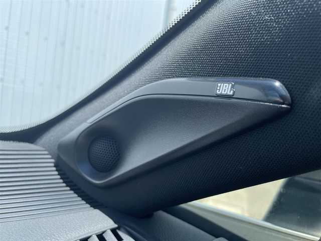 トヨタ ハリアー ハイブリッド Z レザーパッケージ 熊本県 2021(令3)年 2.5万km プレシャスブラックパール ワンオーナー車/保証書・取説有り/純正12.3インチコネクティッドナビ/・BT/USB/フルセグ/全方位カメラ/JBLサウンド/ビルトインETC2.0/GRスポーツフルエアロ/黒革シート/・エアーシート/・シートヒーター/パワーバックドア/デジタルインナーミラー/前後ドラレコ/4本出しマフラー/置くだけ充電/ヘッドアップディスプレイ/ステアリングヒーター/トヨタセーフティセンス/・プリクラッシュセーフティ/・レーントレーシングアシスト/・レーンディパーチャーアラート/・レーダークルーズコントロール/・アダクティブハイビーム/・ロードサインアシスト/・ドライバー異常時対応システム/・プロアクティブドライビングアシスト/マット/バイザー/スマートキー