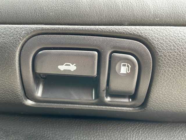 日産 プレジデント ソブリン 富山県 2005(平17)年 15.7万km スーパーブラック