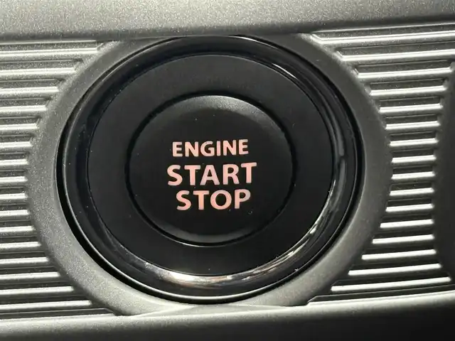 スズキ スペーシア ギア HYBRID XZターボ 愛知県 2019(令1)年 6.5万km ツールグリーンパールメタリック/ガンメタリック2トーンルーフ 純正8型ナビ（フルセグ、CD、DVD、Bluetooth）/ETC/Bカメラ/両側パワスラドア/衝突軽減ブレーキ/レーンキープアシスト/HUD/シートヒーター（D+N)/ドラレコ前方/パドルシフト/LEDヘッドライト/フォグライト/ルーフレール/オートライト/純正フロアマット/スマートキー/横滑り防止装置