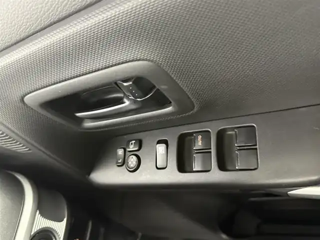 スズキ スペーシア ギア HYBRID XZターボ 愛知県 2019(令1)年 6.5万km ツールグリーンパールメタリック/ガンメタリック2トーンルーフ 純正8型ナビ（フルセグ、CD、DVD、Bluetooth）/ETC/Bカメラ/両側パワスラドア/衝突軽減ブレーキ/レーンキープアシスト/HUD/シートヒーター（D+N)/ドラレコ前方/パドルシフト/LEDヘッドライト/フォグライト/ルーフレール/オートライト/純正フロアマット/スマートキー/横滑り防止装置
