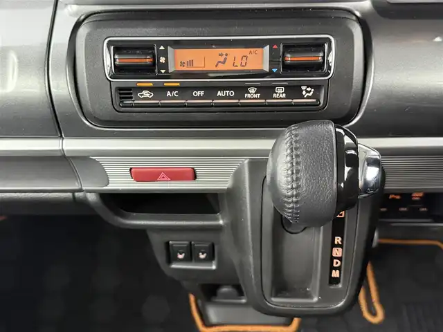 スズキ スペーシア ギア HYBRID XZターボ 愛知県 2019(令1)年 6.5万km ツールグリーンパールメタリック/ガンメタリック2トーンルーフ 純正8型ナビ（フルセグ、CD、DVD、Bluetooth）/ETC/Bカメラ/両側パワスラドア/衝突軽減ブレーキ/レーンキープアシスト/HUD/シートヒーター（D+N)/ドラレコ前方/パドルシフト/LEDヘッドライト/フォグライト/ルーフレール/オートライト/純正フロアマット/スマートキー/横滑り防止装置