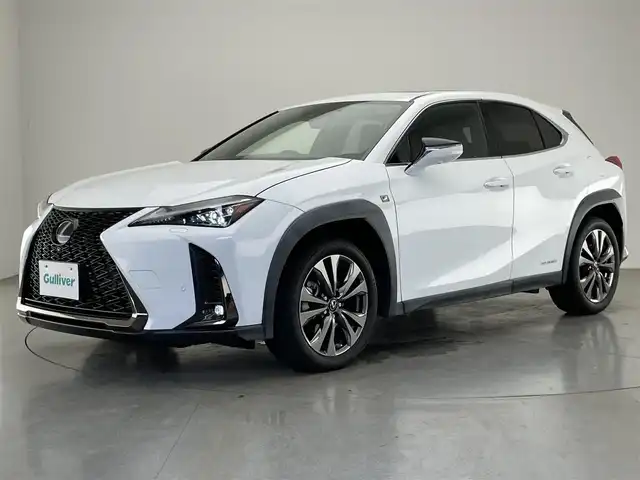 レクサス ＵＸ 250h Fスポーツ 愛知県 2021(令3)年 5.1万km ホワイトノーヴァガラスフレーク 純正ナビ　フルセグＴＶ　ムーンルーフ　全方位カメラ　三眼ＬＥＤライト　黒革　シートヒーター　電動リアゲート　衝突軽減　追従クルコン　コーナーセンサー　ＨＵＤ　ＢＳＭ　ハンドルヒーター　ＥＴＣ　禁煙車