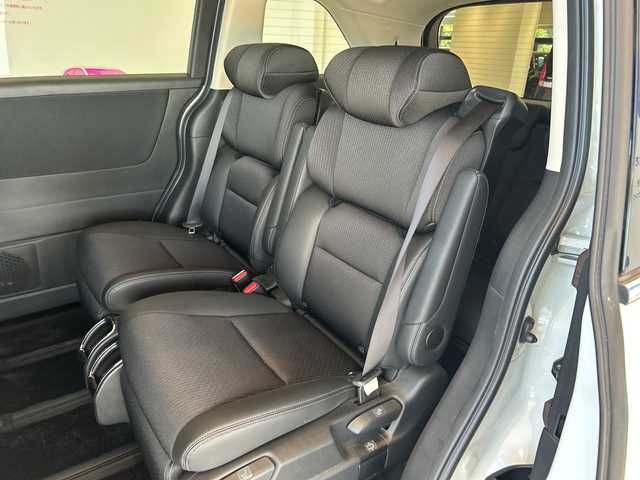 ホンダ オデッセイ ハイブリッド e:HEVアブソルート EX 神奈川県 2021(令3)年 5.9万km プラチナホワイトパール ホンダセンシング/純正10インチメモリナビ/　CD/DVD/BT/フルセグ/両側パワースライドドア/アラウンドビューモニター/レーダークルーズコントロール/LEDオートライト/ハーフレザーシート/シートヒーター/純正18インチアルミホイール/ステアリングスイッチ/USBポート/ビルトインETC2.0