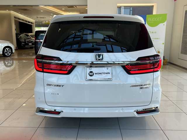 ホンダ オデッセイ ハイブリッド e:HEVアブソルート EX 神奈川県 2021(令3)年 5.9万km プラチナホワイトパール ホンダセンシング/純正10インチメモリナビ/　CD/DVD/BT/フルセグ/両側パワースライドドア/アラウンドビューモニター/レーダークルーズコントロール/LEDオートライト/ハーフレザーシート/シートヒーター/純正18インチアルミホイール/ステアリングスイッチ/USBポート/ビルトインETC2.0