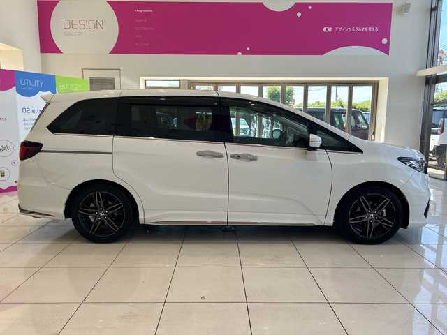 ホンダ オデッセイ ハイブリッド e:HEVアブソルート EX 神奈川県 2021(令3)年 5.9万km プラチナホワイトパール ホンダセンシング/純正10インチメモリナビ/　CD/DVD/BT/フルセグ/両側パワースライドドア/アラウンドビューモニター/レーダークルーズコントロール/LEDオートライト/ハーフレザーシート/シートヒーター/純正18インチアルミホイール/ステアリングスイッチ/USBポート/ビルトインETC2.0