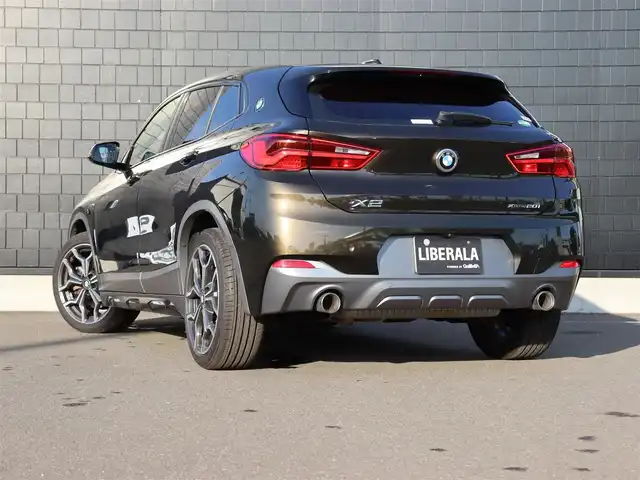 ＢＭＷ Ｘ２ xDrive20i MスポーツX 宮城県 2018(平30)年 2.4万km スパークリングストームブリリアントエフェクト ハイラインパッケージ/ブラックレザーシート/パワーシート/シートヒーター/メモリ付きシート/純正ＨＤＤナビ/バックカメラ/アンビエントライト/パーク・ディスタンス・コントロール/ダウンヒルアシストコントロール/クルーズコントロール/パーキングアシスト/レーンキープアシスト/パドルシフト/パワーバックドア/LEDヘッドライト/オートライト/アイドリングストップ/Bluetooth接続/プッシュスタート/スマートキー/純正19インチAW/前方ドライブレコーダー/ETC