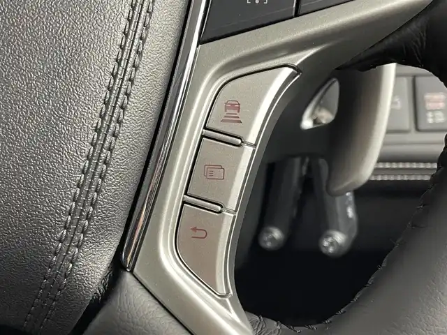 三菱 デリカＤ：５ シャモニー 埼玉県 2025(令7)年 0.1千km グラファイトグレーメタリック/ブラックマイカ 登録済未使用車/4WD/全周囲モニター/e-ASSIST/　衝突軽減ブレーキ/　レーンキープアシスト/　レーダクルーズコントロール/　ブラインドスポットモニター/　ヒルスタートアシスト/　誤発進抑制機能/　オートハイビーム/デジタルインナーミラー/両側パワースライドドア/パワーバックドア/シートヒーター/ステアリングヒーター/パドルシフト/ハーフレザーシート/シートヒーター/AC１００V/LEDオートライト