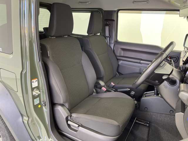 スズキ ジムニー シエラ JC 愛知県 2020(令2)年 4万km ジャングルグリーン 4WD/純正ナビ（CN-RZ853）/・Ｂｌｕｅｔｏｏｔｈ接続/・フルセグ/・ＵＳＢ入力/・ＣＤ／ＤＶＤ/ETC/クルーズコントロール/デュアルセンサーブレーキサポート/レーンキープアシスト/前席シートヒーター/ＬＥＤオートハイビーム/フォグランプ/ダウンヒルアシストコントロール/純正フロアマット/純正アルミホイール