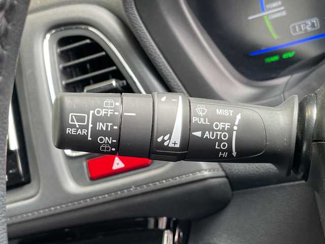 ホンダ ヴェゼル ハイブリッド Z 愛知県 2015(平27)年 4.1万km クリスタルブラックパール 純正ナビ/クルーズコントロール/シートヒーター/バックカメラ/純正アルミホイール/LEDヘッドライト/パドルシフト/オートライト/ドライブレコーダー/ETC/ステアリングスイッチ/スマートキー/プッシュスタート