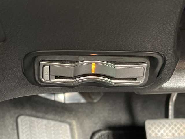 ホンダ ヴェゼル ハイブリッド Z 愛知県 2015(平27)年 4.1万km クリスタルブラックパール 純正ナビ/クルーズコントロール/シートヒーター/バックカメラ/純正アルミホイール/LEDヘッドライト/パドルシフト/オートライト/ドライブレコーダー/ETC/ステアリングスイッチ/スマートキー/プッシュスタート