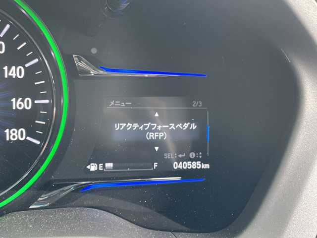 ホンダ ヴェゼル ハイブリッド Z 愛知県 2015(平27)年 4.1万km クリスタルブラックパール 純正ナビ/クルーズコントロール/シートヒーター/バックカメラ/純正アルミホイール/LEDヘッドライト/パドルシフト/オートライト/ドライブレコーダー/ETC/ステアリングスイッチ/スマートキー/プッシュスタート