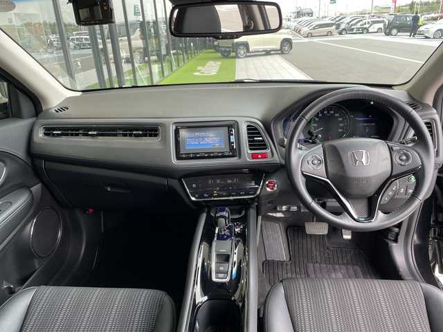 ホンダ ヴェゼル ハイブリッド Z 愛知県 2015(平27)年 4.1万km クリスタルブラックパール 純正ナビ/クルーズコントロール/シートヒーター/バックカメラ/純正アルミホイール/LEDヘッドライト/パドルシフト/オートライト/ドライブレコーダー/ETC/ステアリングスイッチ/スマートキー/プッシュスタート