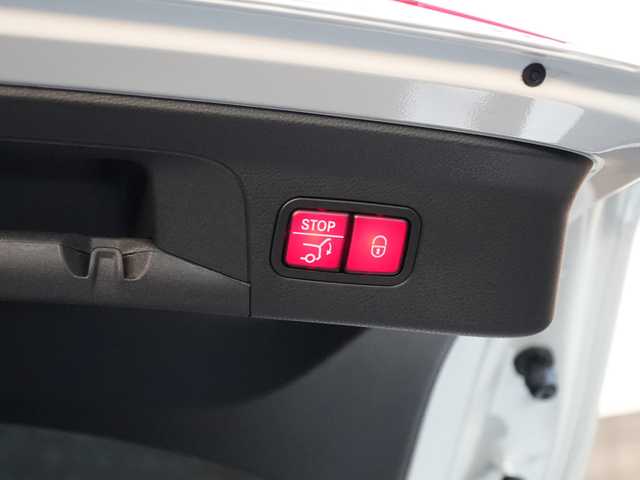 メルセデス・ベンツ ＧＬＣ２２０ d 4マチック クーペ AMGライン 静岡県 2022(令4)年 1.2万km ダイヤモンドホワイト レーダーセーフティ /衝突軽減ブレーキACC/レーンキープアシストBSM/MBUXナビフルセグTV Bluetooth/全方位カメラ/アンビエントライト /ハーフレザーシート シートヒーター /前席メモリーパワーシート/パワーバックドア/DSRCETC/ドライブレコーダー