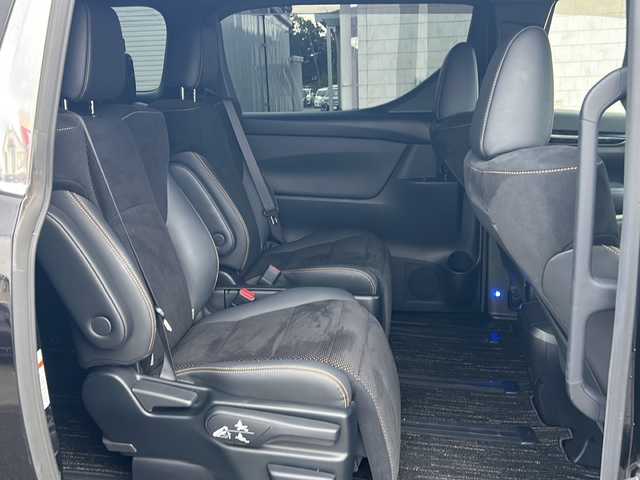 トヨタ ヴェルファイア Z ゴールデンアイズ 福島県 2020(令2)年 2.3万km バーニングブラッククリスタルシャインガラスフレーク 4WD　純正ディスプレイオーディオ Bluetooth バックカメラ 両側パワースライドドア トヨタセーフティセンス 3眼LEDヘッドライト パワーバックドア オートクルーズ ETC スマートキー