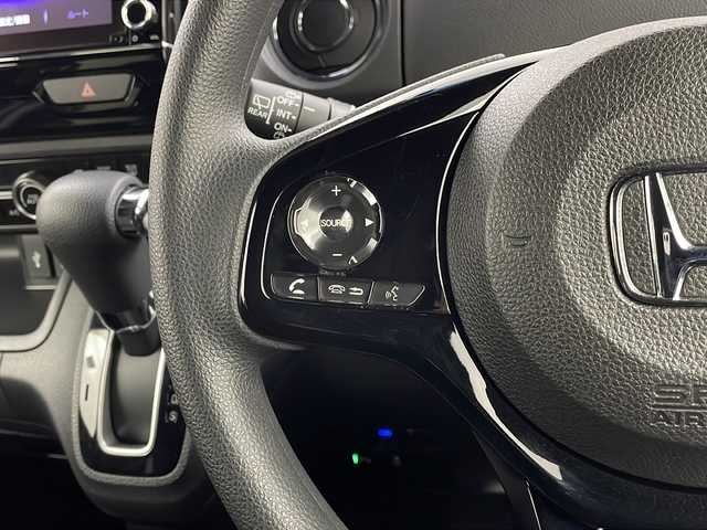 ホンダ Ｎ ＢＯＸ カスタム L 栃木県 2021(令3)年 2.2万km クリスタルブラックパール ホンダセンシング/・衝突軽減ブレーキ/・誤発進抑制機能/・アダプティブクルーズコントロール/・車線維持支援システム/・路外逸脱抑制機能/・先行車発進お知らせ機能/・標識認識機能/・オートハイビーム/純正8インチナビ/（CD/DVD/BT/USB/AM/FM)/禁煙車/シートヒーター/両側パワースライドドア/LEDヘッドライト/フォグライト/コーナーセンサー/LEDヘッドライト/フォグライト/ドアバイザー/ステアリングスイッチ/スマートキー/プッシュスタート/オートエアコン/オートライト