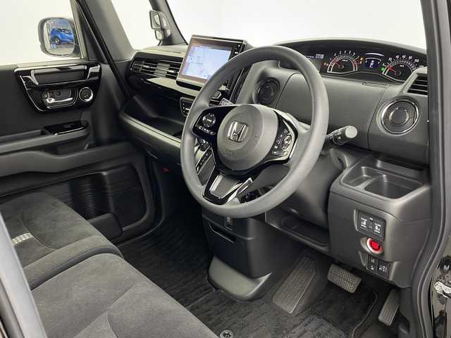ホンダ Ｎ ＢＯＸ カスタム L 栃木県 2021(令3)年 2.2万km クリスタルブラックパール ホンダセンシング/・衝突軽減ブレーキ/・誤発進抑制機能/・アダプティブクルーズコントロール/・車線維持支援システム/・路外逸脱抑制機能/・先行車発進お知らせ機能/・標識認識機能/・オートハイビーム/純正8インチナビ/（CD/DVD/BT/USB/AM/FM)/禁煙車/シートヒーター/両側パワースライドドア/LEDヘッドライト/フォグライト/コーナーセンサー/LEDヘッドライト/フォグライト/ドアバイザー/ステアリングスイッチ/スマートキー/プッシュスタート/オートエアコン/オートライト