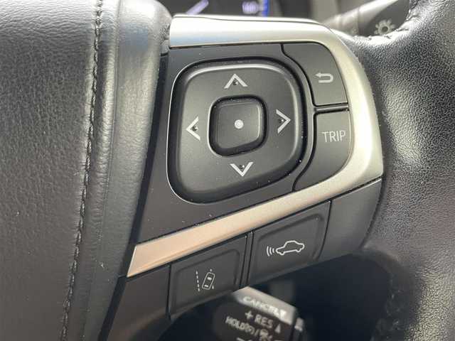 トヨタ ハリアー プレミアム 岡山県 2019(平31)年 5.3万km ホワイトパールクリスタルシャイン 登録時走行距離52465km/TRDフルエアロ/Toyota Safety Sense/・プリクラッシュセーフティシステム/・レーダークルーズコントロール/・レーンディパーチャーアラート/・オートマティックハイビーム/純正SDナビ/(AM/FM/DISC/TV/BT/HDMI)/全方位カメラ/ビルトインETC/パワーシート/アイドリングストップ/プッシュスタート/スマートキー/スペアキー/カードキー/純正１８インチアルミホイール