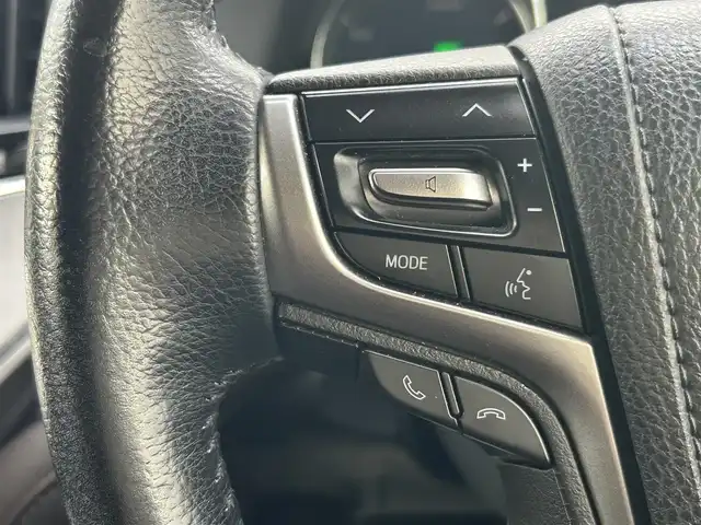 トヨタ クラウン ハイブリッド ロイヤル Four 山形県 2016(平28)年 9.6万km ブラック 純正SDナビ/・フルセグTV/AM/FM/CD/Bluetooth/4WD/バックカメラ/クルーズコントロール/オートライト/横滑り防止装置/盗難防止装置/純正16インチホイール/ETC/スマートキー/プッシュスタート/取扱説明書/保証書