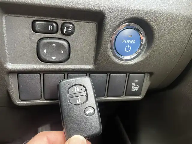 トヨタ ＳＡＩ S Cパッケージ 埼玉県 2013(平25)年 3.1万km ホワイトパールクリスタルシャイン /純正メモリナビ//フルセグTV//バックカメラ//CD/DVD/Bluetooth//クルーズコントロール//前2席パワーシート//ビルトインETC//スマートキーx2//LEDヘッドライト//LEDフォグランプ//W.サイドエアバッグ//カーテン.ニーエアバッグ//ABS//横滑り防止装置//ドライブレコーダー//革巻きステアリング//電動コーナーポール//オートライト//ドアバイザー//社外16インチAW//純正16インチAW夏タイヤ積込み