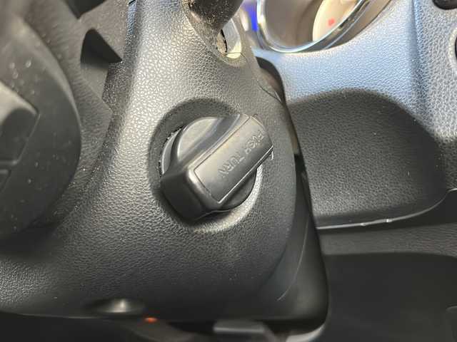 ホンダ フィット シャトル ハイブリッド スマートセレ 静岡県 2013(平25)年 10.4万km クリスタルブラックパール 純正ナビ/・FM/AM/・CD/DVD/・USB/・iPod/・SD/・Bluetooth/・ワンセグ/主要装備/・バックカメラ/・ビルトインＥＴＣ/・１５インチ純正アルミ/・横滑り防止装置/・ヒルスタートアシスト/・オートエアコン/・フォグランプ/・オートライト/・パドルシフト/・ステアリングリモコン/・ＨＩＤライト