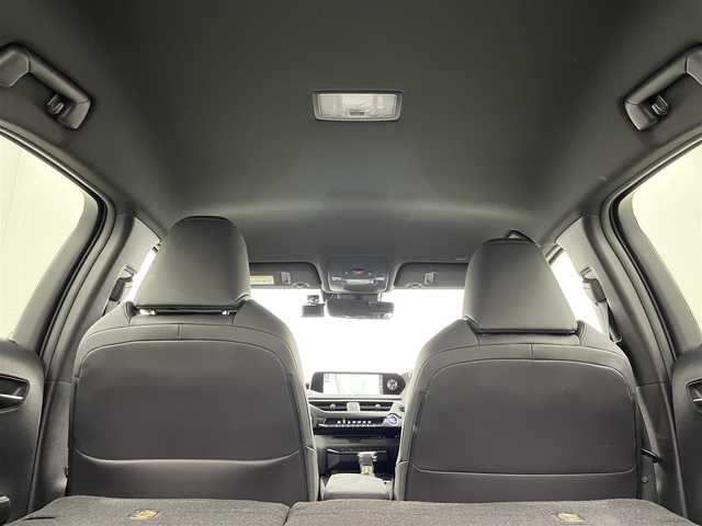 レクサス ＵＸ 250h バージョンC 岡山県 2019(平31)年 6.7万km ソニッククォーツ 純正10.3インチナビ/・FM/AM/Bluetooth/フルセグ/CD/DVD/バックカメラ/おくだけ充電/合皮シート/・パワーシート/・シートメモリー/・シートヒーター/ステアリングヒーター/ドライブレコーダー/ETC2.0/レクサスセーフティシステム/・プリクラッシュセーフティ/・レーントレーシングアシスト/・レーダークルーズコントロール/・オートマチックハイビーム/コーナーセンサー/純正18インチアルミ/純正フロアマット