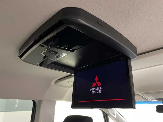 三菱 デリカＤ：５ アーバンギア G パワーパッケージ 鹿児島県 2020(令2)年 5.3万km ウォームホワイトパール 純正10インチナビ/（CD/DVD/BT/SD/USB)/マルチアラウンドモニター/フリップダウンモニター/フルセグテレビ/両側パワースライドドア/電動リアゲート/電動サイドステップ/ドライブレコーダー/ETC/革巻きステアリング/ステアリングスイッチ/プッシュスタート/スマートキー/スペアキー/LEDヘッドライト/LEDフォグランプ/純正18インチアルミホイール/純正フロアマット/純正ドアバイザー/横滑り防止装置