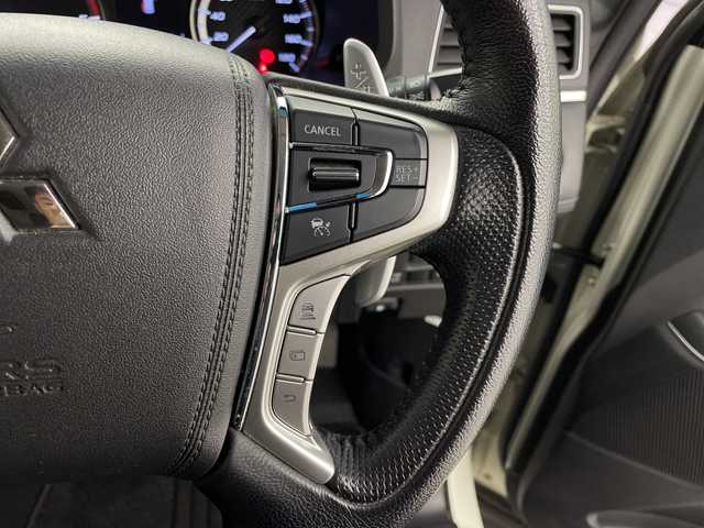 三菱 デリカＤ：５ アーバンギア G パワーパッケージ 鹿児島県 2020(令2)年 5.3万km ウォームホワイトパール 純正10インチナビ/（CD/DVD/BT/SD/USB)/マルチアラウンドモニター/フリップダウンモニター/フルセグテレビ/両側パワースライドドア/電動リアゲート/電動サイドステップ/ドライブレコーダー/ETC/革巻きステアリング/ステアリングスイッチ/プッシュスタート/スマートキー/スペアキー/LEDヘッドライト/LEDフォグランプ/純正18インチアルミホイール/純正フロアマット/純正ドアバイザー/横滑り防止装置