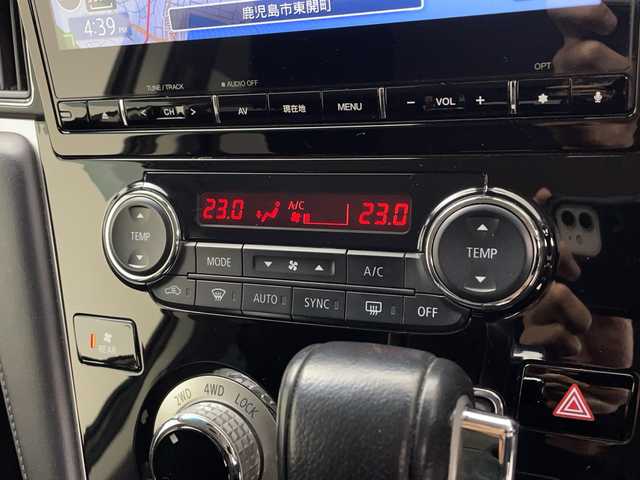 三菱 デリカＤ：５ アーバンギア G パワーパッケージ 鹿児島県 2020(令2)年 5.3万km ウォームホワイトパール 純正10インチナビ/（CD/DVD/BT/SD/USB)/マルチアラウンドモニター/フリップダウンモニター/フルセグテレビ/両側パワースライドドア/電動リアゲート/電動サイドステップ/ドライブレコーダー/ETC/革巻きステアリング/ステアリングスイッチ/プッシュスタート/スマートキー/スペアキー/LEDヘッドライト/LEDフォグランプ/純正18インチアルミホイール/純正フロアマット/純正ドアバイザー/横滑り防止装置