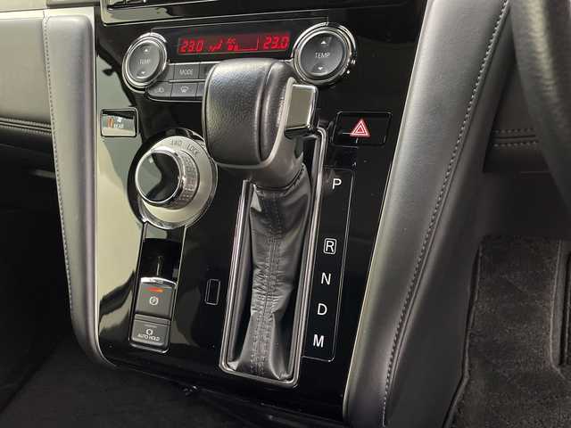 三菱 デリカＤ：５ アーバンギア G パワーパッケージ 鹿児島県 2020(令2)年 5.3万km ウォームホワイトパール 純正10インチナビ/（CD/DVD/BT/SD/USB)/マルチアラウンドモニター/フリップダウンモニター/フルセグテレビ/両側パワースライドドア/電動リアゲート/電動サイドステップ/ドライブレコーダー/ETC/革巻きステアリング/ステアリングスイッチ/プッシュスタート/スマートキー/スペアキー/LEDヘッドライト/LEDフォグランプ/純正18インチアルミホイール/純正フロアマット/純正ドアバイザー/横滑り防止装置