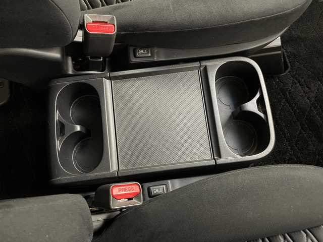 三菱 デリカＤ：５ アーバンギア G パワーパッケージ 鹿児島県 2020(令2)年 5.3万km ウォームホワイトパール 純正10インチナビ/（CD/DVD/BT/SD/USB)/マルチアラウンドモニター/フリップダウンモニター/フルセグテレビ/両側パワースライドドア/電動リアゲート/電動サイドステップ/ドライブレコーダー/ETC/革巻きステアリング/ステアリングスイッチ/プッシュスタート/スマートキー/スペアキー/LEDヘッドライト/LEDフォグランプ/純正18インチアルミホイール/純正フロアマット/純正ドアバイザー/横滑り防止装置