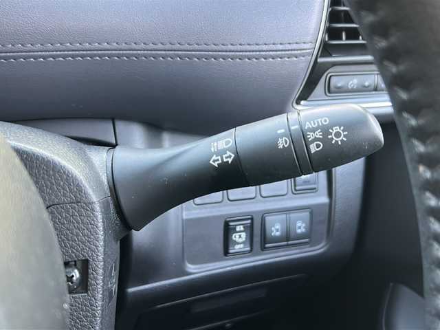 日産 セレナ ハイウェイスター V 広島県 2022(令4)年 6.6万km ブリリアントホワイトパール 禁煙/エマージェンシーブレーキ/車線逸脱警報/ハイビームアシスト/道路標識認識/BSW/プロパイロット/アルパインナビ（7DNXF）/・フルセグ/CD/DVD/SD/REC/Bluetooth/バックカメラ/革巻ステアリング/ステアリングスイッチ/オートライト/スマートキー/プッシュスタート/スマートキー/電動パーキングブレーキ/オートホールド/LEDヘッドライト/フォグランプ/ドライブレコーダー/ETC/フロアマット/ドアバイザー/アイドリングストップ/オートデュアルエアコン、リヤヒーターダクト  /純正１６インチアルミホイール