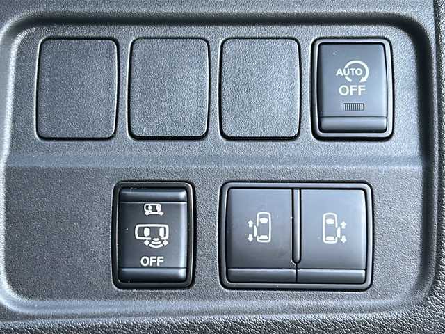 日産 セレナ ハイウェイスター V 広島県 2022(令4)年 6.6万km ブリリアントホワイトパール 禁煙/エマージェンシーブレーキ/車線逸脱警報/ハイビームアシスト/道路標識認識/BSW/プロパイロット/アルパインナビ（7DNXF）/・フルセグ/CD/DVD/SD/REC/Bluetooth/バックカメラ/革巻ステアリング/ステアリングスイッチ/オートライト/スマートキー/プッシュスタート/スマートキー/電動パーキングブレーキ/オートホールド/LEDヘッドライト/フォグランプ/ドライブレコーダー/ETC/フロアマット/ドアバイザー/アイドリングストップ/オートデュアルエアコン、リヤヒーターダクト  /純正１６インチアルミホイール