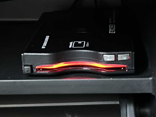 日産 セレナ ハイウェイスター V 広島県 2022(令4)年 6.6万km ブリリアントホワイトパール 禁煙/エマージェンシーブレーキ/車線逸脱警報/ハイビームアシスト/道路標識認識/BSW/プロパイロット/アルパインナビ（7DNXF）/・フルセグ/CD/DVD/SD/REC/Bluetooth/バックカメラ/革巻ステアリング/ステアリングスイッチ/オートライト/スマートキー/プッシュスタート/スマートキー/電動パーキングブレーキ/オートホールド/LEDヘッドライト/フォグランプ/ドライブレコーダー/ETC/フロアマット/ドアバイザー/アイドリングストップ/オートデュアルエアコン、リヤヒーターダクト  /純正１６インチアルミホイール