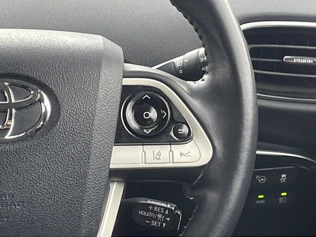 トヨタ プリウス A 熊本県 2016(平28)年 14.2万km シルバーM (株)IDOMが運営する【じしゃロン熊本店】の自社ローン対象車両になります。こちらは現金ご利用時の価格です。自社ローンご希望の方は別途その旨お申付け下さい。/純正ナビ（フルセグテレビ/DVD/CD/Bluetooth）/バックカメラ/ビルトインETC/ヘッドアップディスプレイ/BSM/コーナーセンサー/クルーズコントロール/LEDヘッドライト/オートマチックハイハイビーム/パーキングアシスト/スマートキー