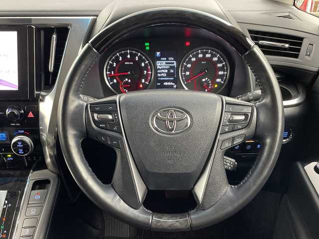 トヨタ アルファード S Cパッケージ 兵庫県 2020(令2)年 4.9万km ブラック ・ワンオーナー車/・純正ナビ&CD&DVD&TV&USB&BT/・Apple Car Play・AndroidAuto/・ビルトインETC/・デジタルインナーミラー/・バックカメラ/・3眼LEDライト/・LEDフォグランプ/・革シート/・パワーシート/・シートヒーター/・エアシート/・オットマン/・ウォークスルー/・ステアリングヒーター/・パワーバックドア/・両側パワースライドドア/・トヨタセーフティセンス/・プリクラッシュセーフティ/・レーントレーシングアシスト/・レーダークルーズコントロール/・ロードサインアシスト/・アダプティブハイビームシステム/・先行車発進告知機能/・インテリジェントクリアランスソナー/・nanoe/・純正フロアマット/・純正18インチアルミホイール