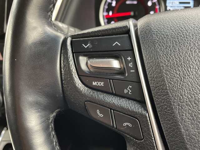 トヨタ アルファード S Cパッケージ 兵庫県 2020(令2)年 4.9万km ブラック ・ワンオーナー車/・純正ナビ&CD&DVD&TV&USB&BT/・Apple Car Play・AndroidAuto/・ビルトインETC/・デジタルインナーミラー/・バックカメラ/・3眼LEDライト/・LEDフォグランプ/・革シート/・パワーシート/・シートヒーター/・エアシート/・オットマン/・ウォークスルー/・ステアリングヒーター/・パワーバックドア/・両側パワースライドドア/・トヨタセーフティセンス/・プリクラッシュセーフティ/・レーントレーシングアシスト/・レーダークルーズコントロール/・ロードサインアシスト/・アダプティブハイビームシステム/・先行車発進告知機能/・インテリジェントクリアランスソナー/・nanoe/・純正フロアマット/・純正18インチアルミホイール