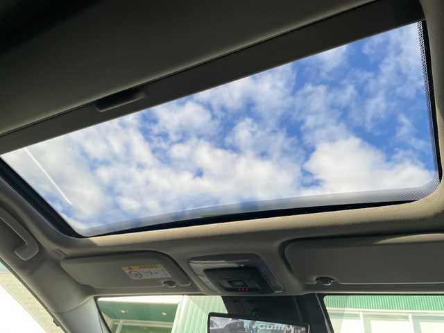 トヨタ プリウス Z 神奈川県 2023(令5)年 1.2万km プラチナホワイトパールマイカ パノラマルーフ/モデリスタフルエアロ/全方位カメラ/純正１２インチナビ/フルセグ/Bluetooth/デジタルインナーミラー/ETC2.0/追従式クルーズコントロール/純正ドライブレコーダー/パワーシート/前席シートヒーター/パーキングアシスト/ステアリングヒーター/レーンキープアシスト/衝突被害軽減システム/盗難防止装置/オートマチックハイビーム/オートライト/スペアキー