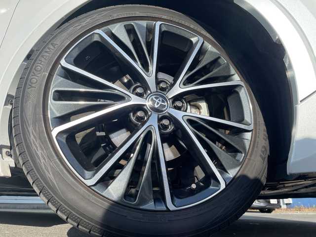 トヨタ プリウス Z 神奈川県 2023(令5)年 1.2万km プラチナホワイトパールマイカ パノラマルーフ/モデリスタフルエアロ/全方位カメラ/純正１２インチナビ/フルセグ/Bluetooth/デジタルインナーミラー/ETC2.0/追従式クルーズコントロール/純正ドライブレコーダー/パワーシート/前席シートヒーター/パーキングアシスト/ステアリングヒーター/レーンキープアシスト/衝突被害軽減システム/盗難防止装置/オートマチックハイビーム/オートライト/スペアキー