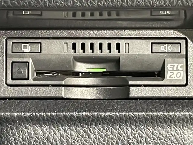 トヨタ ヴォクシー ZS 煌Ⅱ 愛知県 2019(令1)年 7.8万km ブラック 純正10incSDナビ/CD/DVD/BT/フルセグTV/バックカメラ/純正ETC2.0/トヨタセーフティーセンス/衝突軽減ブレーキ/車線逸脱警報/クリアランスソナー/先行車お知らせ機能/クルーズコントロール/両側パワースライドドア/LEDヘッドライト/オートライト/オートハイビーム/スマートキー/プッシュスタート