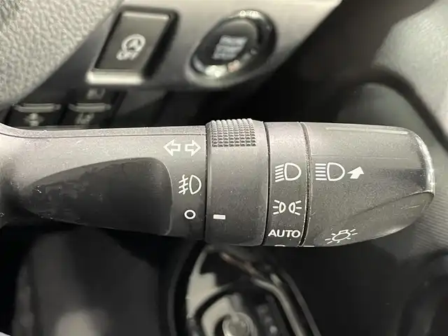 トヨタ ヴォクシー ZS 煌Ⅱ 愛知県 2019(令1)年 7.8万km ブラック 純正10incSDナビ/CD/DVD/BT/フルセグTV/バックカメラ/純正ETC2.0/トヨタセーフティーセンス/衝突軽減ブレーキ/車線逸脱警報/クリアランスソナー/先行車お知らせ機能/クルーズコントロール/両側パワースライドドア/LEDヘッドライト/オートライト/オートハイビーム/スマートキー/プッシュスタート