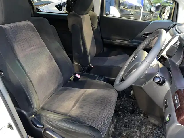 トヨタ ヴェルファイア 2．4Z 兵庫県 2012(平24)年 10.2万km ホワイトパールクリスタルシャイン (株)IDOMが運営する【じしゃロン西宮店】の自社ローン専用車両になります。こちらは現金またはオートローンご利用時の価格です。自社ローンご希望の方は別途その旨お申付け下さい/＊ETC/＊バックカメラ/＊ワンセグ/＊パワステ/＊パワーウィンドウ/＊両側パワスラ/＊横滑り防止装置/＊オートライト/＊コーナーセンサーあり