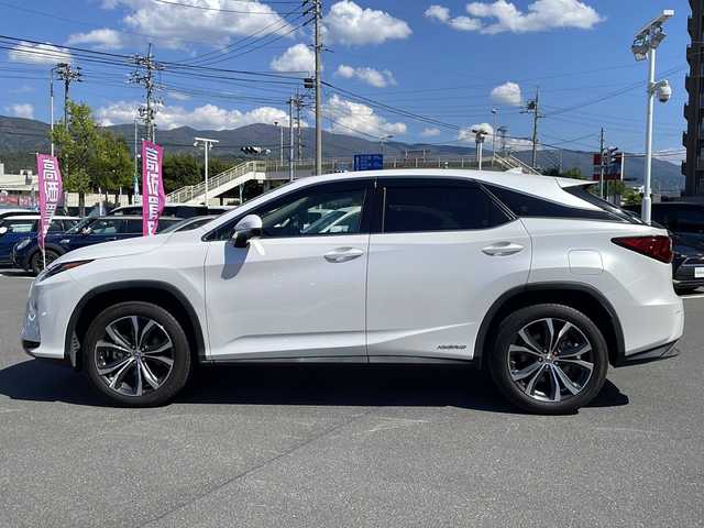 レクサス ＲＸ 450h バージョンL 長野県 2016(平28)年 1.6万km ソニッククォーツ 4WD/レクサス純正ナビ/FM・AM・DVD・CD・フルセグTV/Bluetooth Audio/バックカメラ・全方位カメラ/ヘッドアップディスプレイ(HUD)/レーダークルーズコントロール/純正20インチアルミホイール/スタッドレスタイヤ積み込み/オートマチックハイビーム/前後コーナーセンサー/D/N席パワーシート/前席ベンチレーション/ステアリングヒーター/衝突軽減ブレーキ/全席シートヒーター/LEDヘッドライト/パワーバックドア/プッシュスタート/スマートキー/AC100V/オートライト/スペア1本/ETC2.0