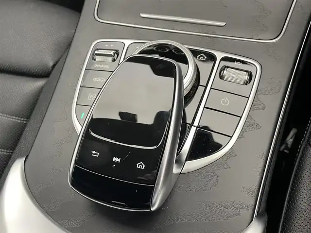 メルセデス・ベンツ Ｃ２００ ローレウスED スポーツプラスPKG 愛知県 2021(令3)年 4.2万km ダイヤモンドホワイト 純正12.3型ディスプレイナビ　フルセグＴＶ　全方位カメラ　Ｂｕｒｍｅｓｔｅｒサウンド　黒革メモリシート　シートヒーター　シートベンチレーション　衝突軽減　追従クルコン　ＨＵＤ　ＢＳＭ　コーナーセンサー　ＬＥＤライト　799ダイヤモンドホワイトOPカラー　レザーエクスクルーシブパッケージ　レーダーセーフティパッケージ　純正ドラレコ　ワイヤレス充電　禁煙