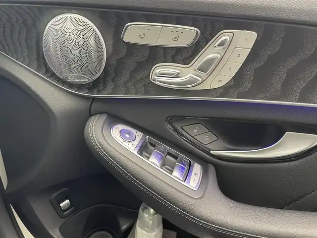 メルセデス・ベンツ Ｃ２００ ローレウスED スポーツプラスPKG 愛知県 2021(令3)年 4.2万km ダイヤモンドホワイト 純正12.3型ディスプレイナビ　フルセグＴＶ　全方位カメラ　Ｂｕｒｍｅｓｔｅｒサウンド　黒革メモリシート　シートヒーター　シートベンチレーション　衝突軽減　追従クルコン　ＨＵＤ　ＢＳＭ　コーナーセンサー　ＬＥＤライト　799ダイヤモンドホワイトOPカラー　レザーエクスクルーシブパッケージ　レーダーセーフティパッケージ　純正ドラレコ　ワイヤレス充電　禁煙