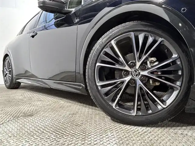 トヨタ プリウス Z 大阪府 2023(令5)年 1.1万km アティチュードブラックマイカ サンルーフ　黒革シート　モデリスタエアロ　１２．３ｉｎｃナビＴＶ　３６０カメラ　デジタルインナーミラー　衝突軽減　ＢＳＭ　アドバンストパーク　パワーシート／ヒーター　電動リアゲート　１００Ｖ電源