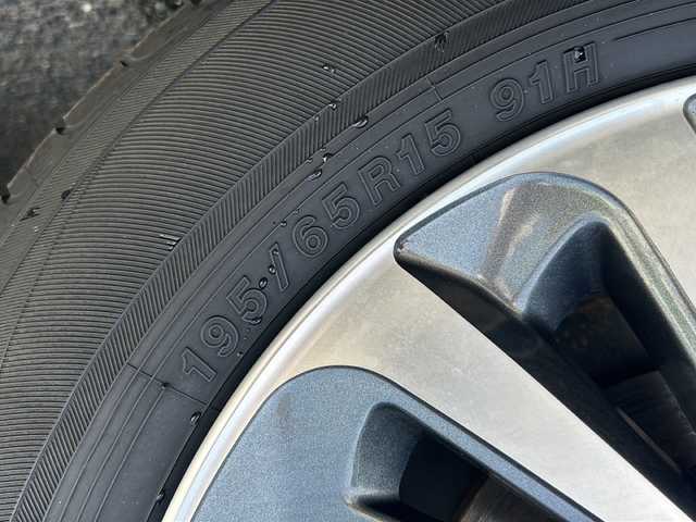 トヨタ プリウス A 香川県 2017(平29)年 7万km グレーメタリック 純正９インチナビ／モデリスタアルミ／社外エアロＦ，Ｒ，Ｓ／バックカメラ／ＥＴＣ／レーダークルーズコントロール／ブラインドスポットモニター／ヘッドアップディスプレィ／クリアランスソナー